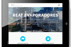 Site da Reat em um tablet deitado Site da Reat em um tablet deitado