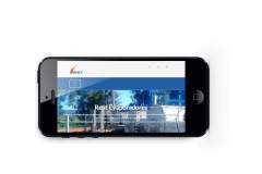 Site novo da Reat em um celular deitado. Site novo da Reat em um celular deitado.